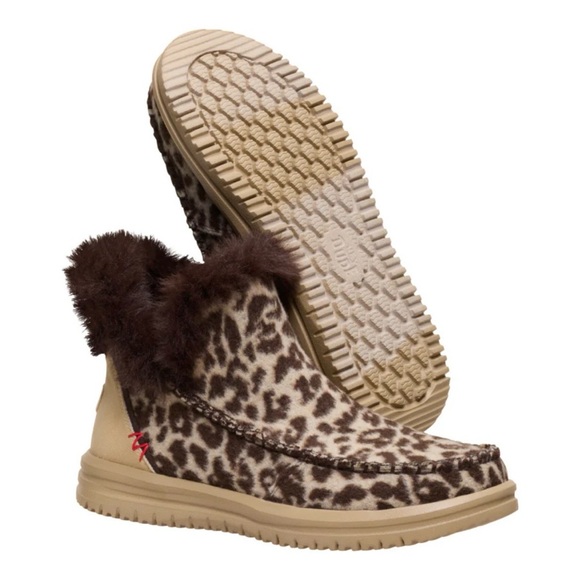 Hey Dude Camden Brushed Leopard Cozy Boots - Women’s Size 8 NWT - Picture 3 of 9